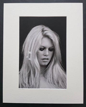 Photo dart de Brigitte Bardot avec certificat, Nieuw