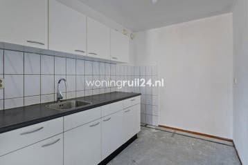 Woningruil - Schommelstraat 14 - 3 kamers en Rotterdam, Huizen en Kamers, Rotterdam