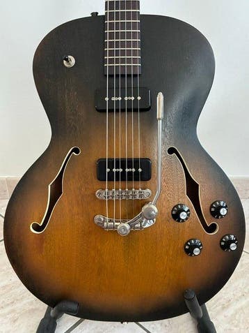 Custom Slim Archtop – Adam Tylski Body / Assembled by Raro, Nieuw