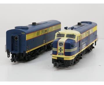 Aristo craft 22027 & 22077 FA-1 & FB-1 ATSF Santa Fe Set, Ophalen of Verzenden, Gebruikt, Overige typen, Analoog