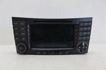 Navigatie Radio CD Mercedes Benz CLS W219 A2118203297, Verzenden, Gebruikt