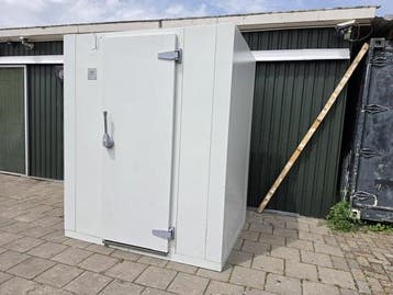 Koelcel 181 x 136 x 226 cm stekker klaar, Nieuw in verpakking, Koelen en Vriezen