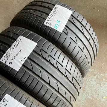 2 x Bridgestone Potenza 235-40-19 Zomerbanden 6mm, 19 inch, Gebruikt, Ophalen of Verzenden, 235 mm