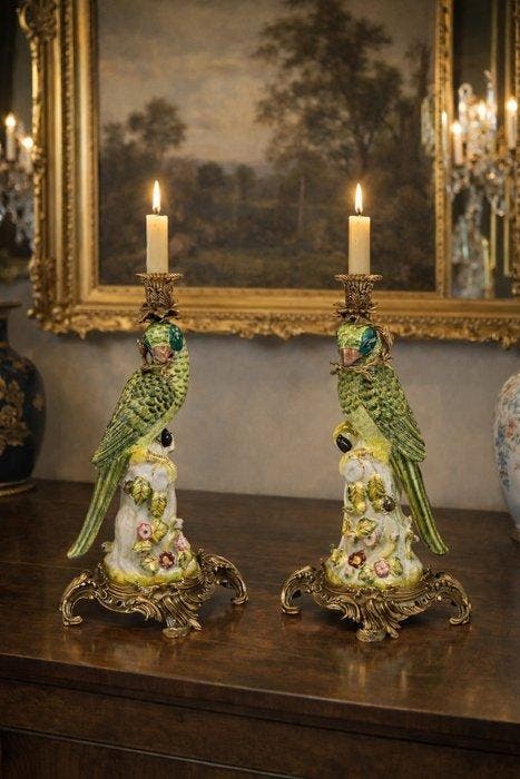 Kandelaar (2) - Porselein, Brons - Exclusief paar papegaaien, Antiek en Kunst, Antiek | Meubels | Tafels