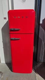 TOPDEAL! SMEG RETRO RED KOELVRIESCOMBINATIE! Zeer Gaaf!, Witgoed en Apparatuur, 200 liter of meer, Met aparte vriezer, Zo goed als nieuw