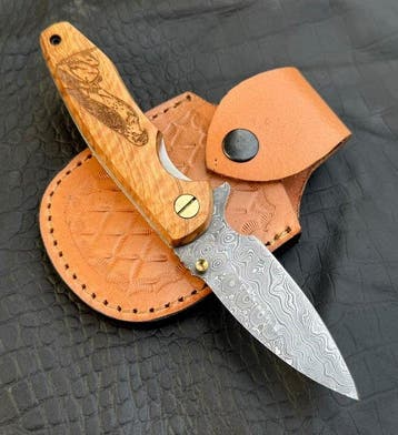 Keukenmes - Japanse mes. Handgemaakt Damascus-gesmeed