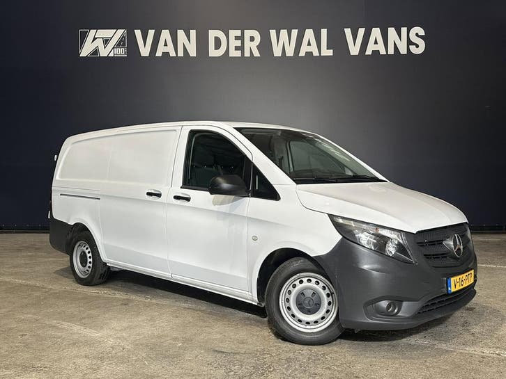 Zakelijke Lease |  Mercedes-Benz Vito 116 CDI 164pk L2H1 Eur, Auto's, Bestelauto's, Dealer onderhouden, Lease, Zwart, Handgeschakeld