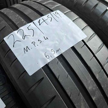 2 x Michelin Pilot Sport 4 225-45-19 Zomerbanden 6,5mm, Auto-onderdelen, 19 inch, Gebruikt, Ophalen of Verzenden, Band(en)