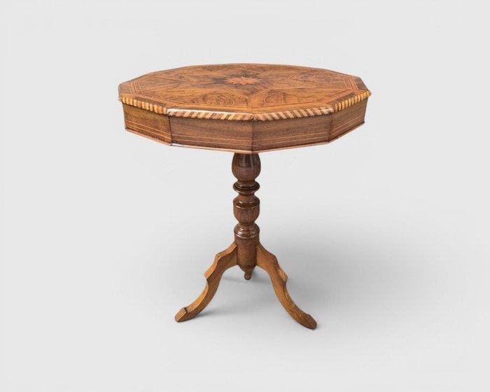 Middentafel - Wortelnotenhout, Antiek en Kunst, Antiek | Overige Antiek