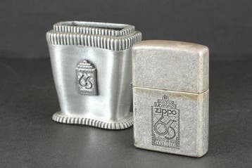 Zippo - Zippo 65th Anniversary 1932–1997 Commemorative with, Nieuw
