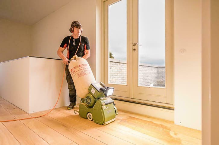 Voordelig je houten vloer schuren? Nu €16,95 per m2, Diensten en Vakmensen, Vloerleggers en Parketteurs, Houten vloeren, Laminaat of Parket