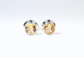 Citrine 2 oorstekers / nieuw- 1.88 g - (2)