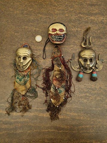 Set van 3 rituele Tibetaanse/Nepalese beschermamuletten