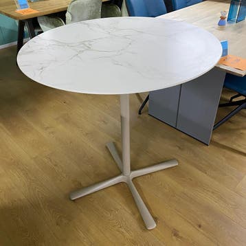 bert plantagie Bartafel Air Rond - Ongebruikt, Huis en Inrichting, Tafels | Bijzettafels, Ophalen of Verzenden, Zo goed als nieuw