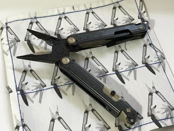 NEW Leatherman ARC OBSIDIAN CHAMPAGNE Limited Edition +FREE, Nieuw