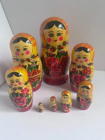 Noe - made in Russia - Speelgoed standbeeld Matrioska -