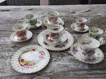 Royal Albert - Tafelservies (10) - Flower of the Month