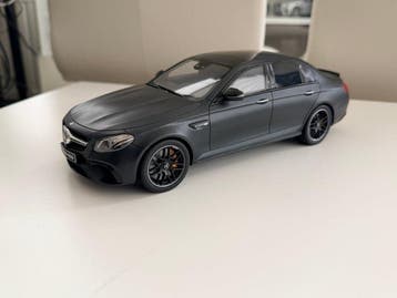 GT Spirit 1:18 - Modelauto - Mercedes-AMG E 63 S Edition 1, Hobby en Vrije tijd, Nieuw