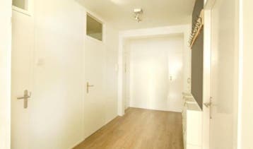 Te Huur 4 Kamer Appartement Charlotte Brontéstraat In Amster, Huizen en Kamers, Direct bij eigenaar, Appartement, Amsterdam, Amsterdam