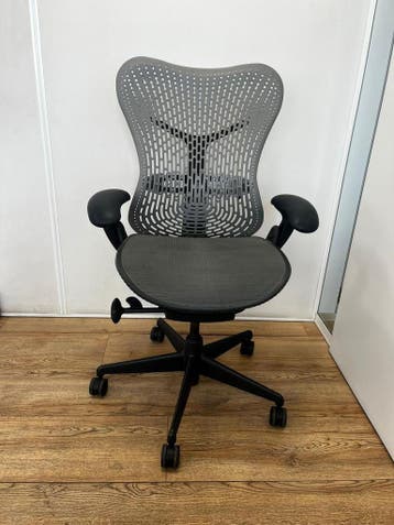 Herman Miller Mirra Full Option Shadow - Refurbished ZGAN, Verzenden, Zo goed als nieuw, Grijs, Bureaustoel