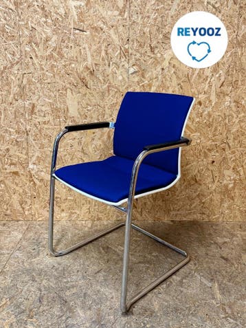 Ahrend Well vergaderstoel - blauw - tweedehands (nieuwst..., Nieuw in verpakking