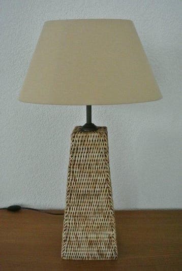 Tafellamp - Pyramidevorm - Rattan, Textiel - Birmariet, Antiek en Kunst