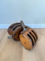 Ship’s pulley (2) - Hout