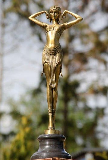 Beeld, scarab dancer - 50 cm - bronze marble, Antiek en Kunst