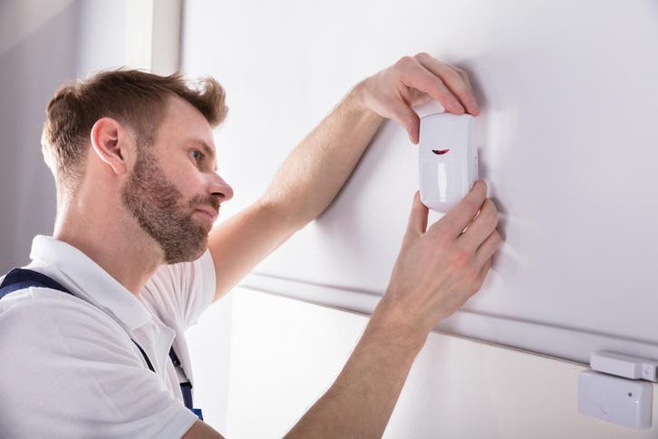 Alarmsysteem Offertes: 6 Gratis Offertes in 2 Minuten, Diensten en Vakmensen, Alarminstallateurs en Beveiliging, Installatie alarmsystemen