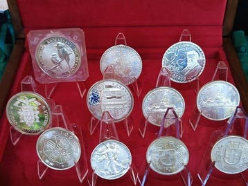 Spanje - China - Australië - Canada. Deluxe collection of 11