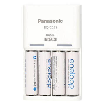 Panasonic BQ-CC51 lader + 4 Eneloop AA batteri met garantie, Audio, Tv en Foto, Accu's en Batterijen, Ophalen of Verzenden, Gebruikt