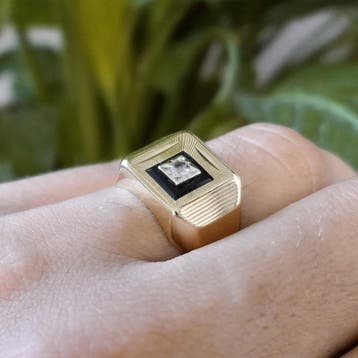 Gouden heren zegelring met onyx en zirconia, Gebruikt, 19 tot 20, Heer, Ophalen of Verzenden