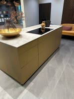 Nolte showroom keuken – NEO leaf/caramel – Compleet, Huis en Inrichting, Keuken | Complete keukens, Nieuw, Overige kleuren, Overige typen