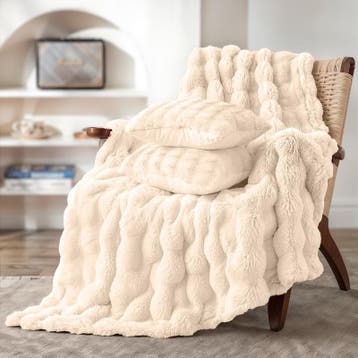 Pom Pom Fur plaid met kussens - crème-wit - 3-delig | 150 x, Verzenden, Nieuw