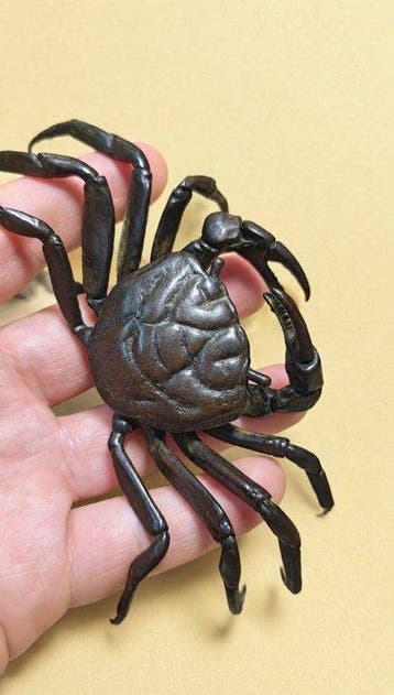Cast Bronze Crab tea ceremony ornament – signed