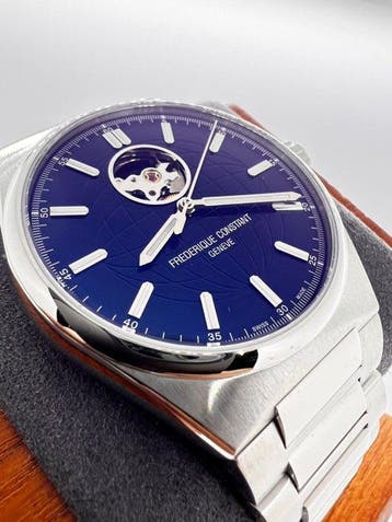 Frédérique Constant - Highlife Heartbeat Automatic -, Nieuw