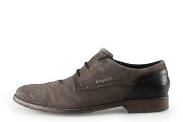 Bugatti Veterschoenen in maat 43 Bruin, Bugatti, Bruin, Verzenden, Zo goed als nieuw