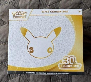 1 Box - 30th Celebration Elite Trainer Box, Nieuw