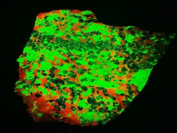 Extreem heldere willemit en calciet. ook LW Fluorescerende -