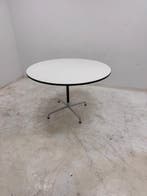 Vitra Eames Contract table 100 cm rond refurbished, Vergader- of Presentatieruimte, Ophalen of Verzenden, Gebruikt, Tafel