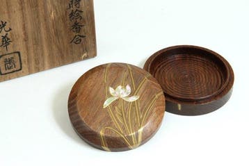 Container - Wierookhouder met orchideeën maki-e en