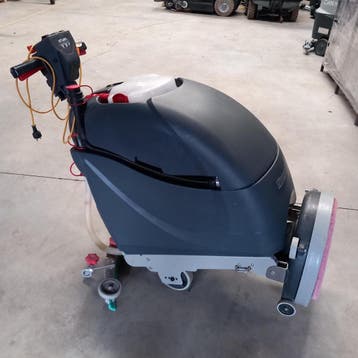 Gebruikte Numatic TGB4045/100 schrob-/zuigmachine, Ophalen, Gebruikt, Schrobmachine