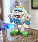 Patryk Konrad - M&Ms Vogue resin sculpture - limited