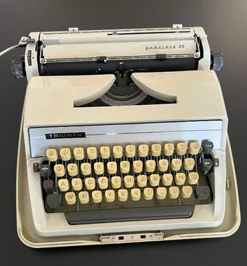 Triumph Gabrielle 25 - Typemachine - 1970-1980