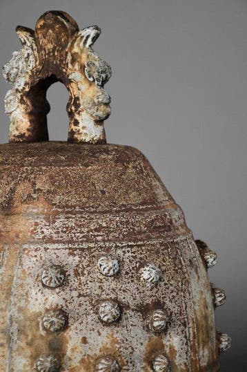 Altaarschel - Brons, Een Japanse bronzen bonsh-tempelbel. -