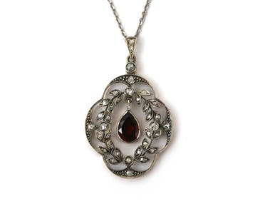 Belle Époque hanger met diamant, granaat aan gouden collier, Gebruikt