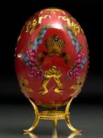 Fabergé ei - Imperial Jeweled Egg accentueerd met 24-karaats