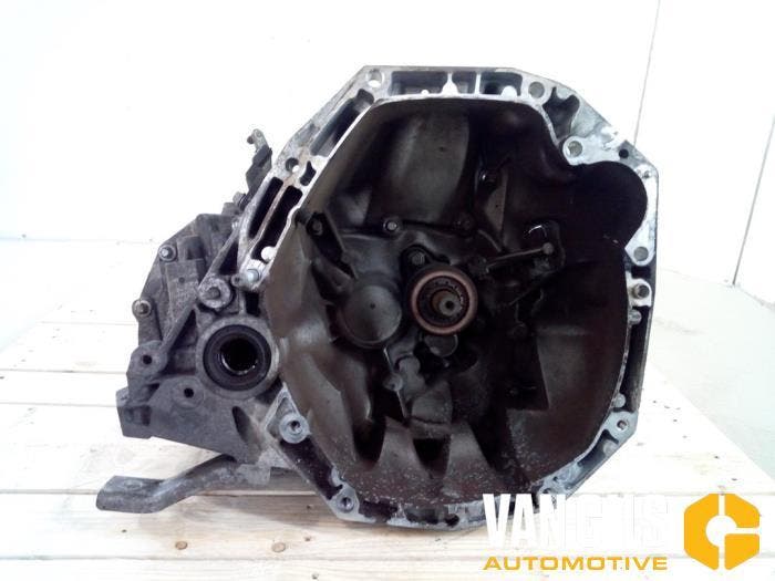 Versnellingsbak Renault Clio O212065, Auto-onderdelen, Remmen en Aandrijving, Ophalen of Verzenden