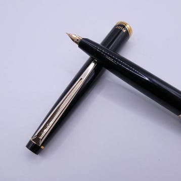 Pilot - Pilot Fountain Pen Black 14K-585 Gold Nib - Zonder, Verzamelen, Pennenverzamelingen, Nieuw