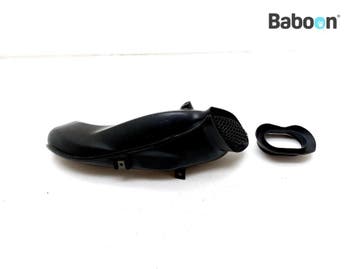 Luchtbuis Rechts Suzuki GSX R 750 2004-2005 (GSXR750 K4/K5), Verzenden, Gebruikt